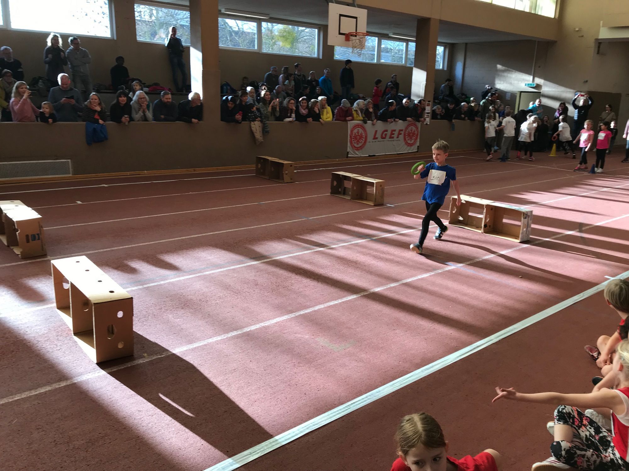 Impressionen vom Kinderleichtathletik-Teamwettbewerb der U10 und U12 am 10.03.19