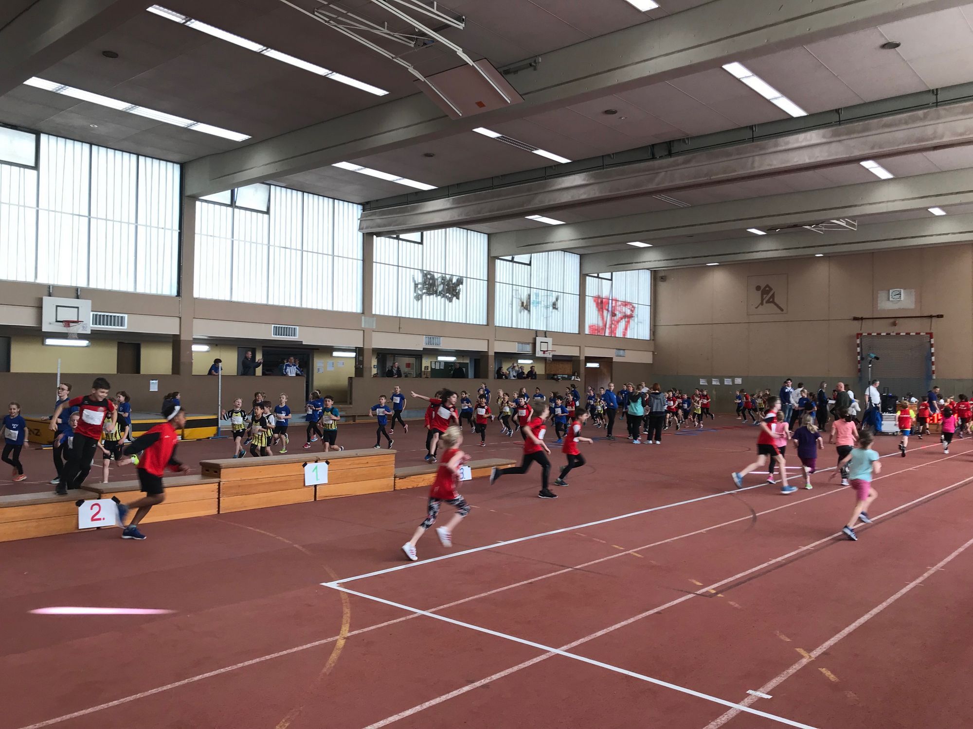 Impressionen vom Kinderleichtathletik-Teamwettbewerb der U10 und U12 am 10.03.19