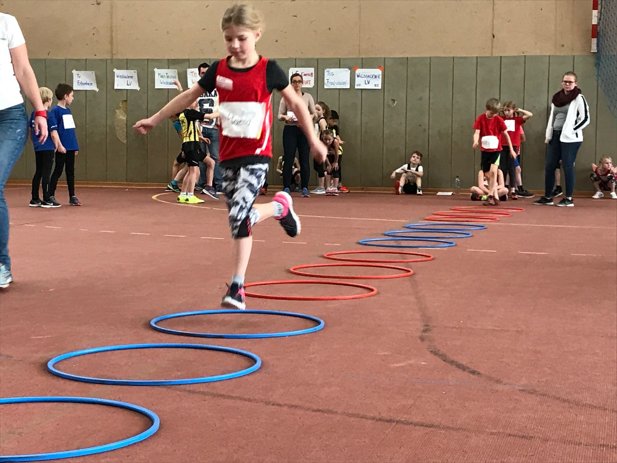 Impressionen vom Kinderleichtathletik-Teamwettbewerb der U10 und U12 am 10.03.19