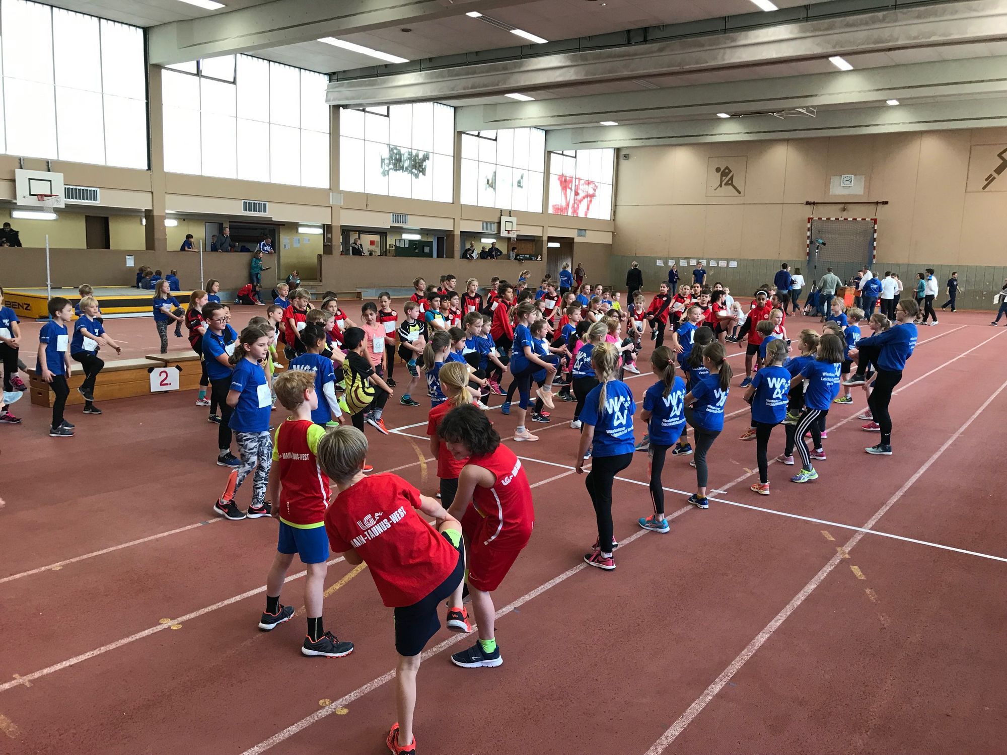 Impressionen vom Kinderleichtathletik-Teamwettbewerb der U10 und U12 am 10.03.19