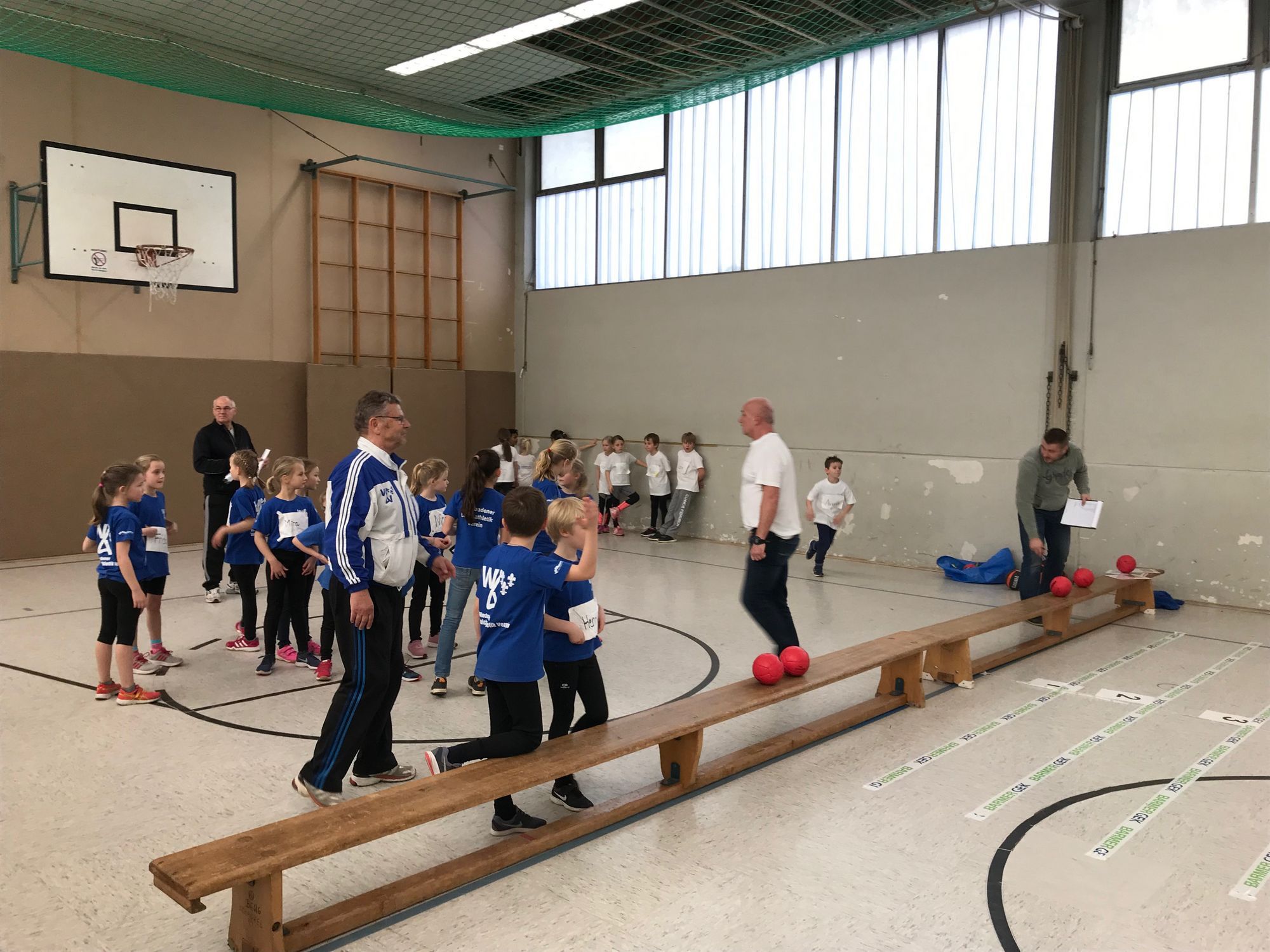 Impressionen vom Kinderleichtathletik-Teamwettbewerb der U10 und U12 am 10.03.19