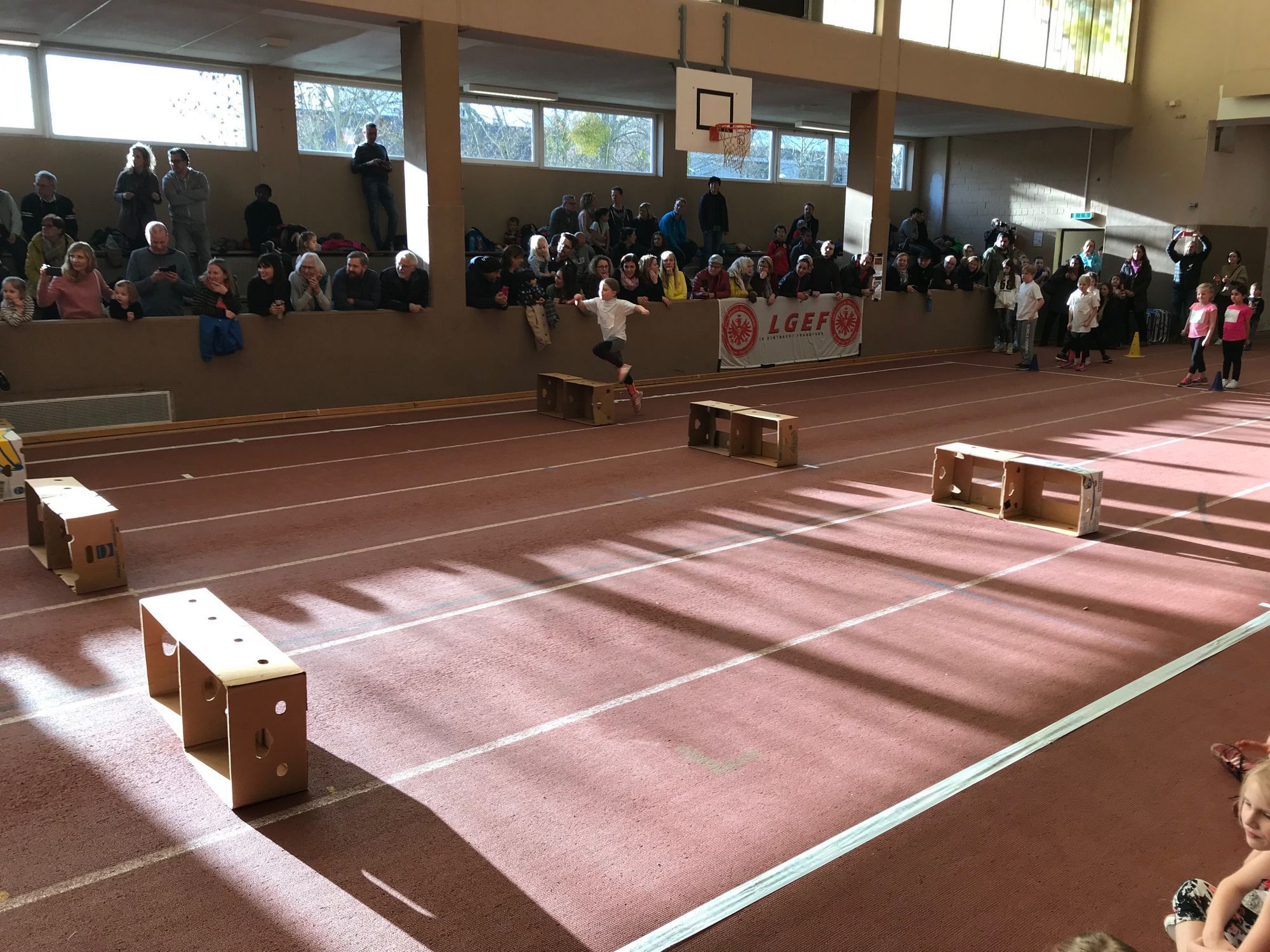 Impressionen vom Kinderleichtathletik-Teamwettbewerb der U10 und U12 am 10.03.19